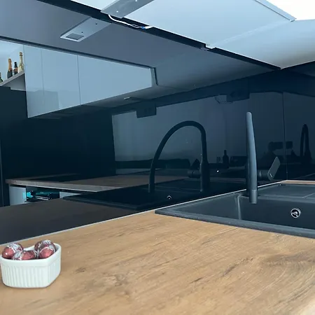 アパート Sun Fun オミシュ